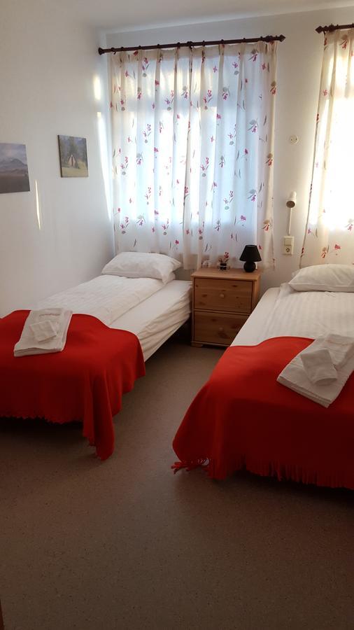 Guesthouse Leirubakki Asolfsstathir Esterno foto